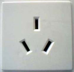 Australian plug (AUS)