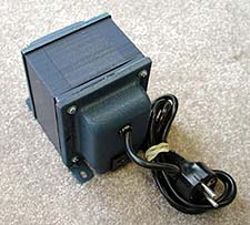 SD1000 voltage transformer — 1000 watt — 8.7 amp — 1 kva (grounded)