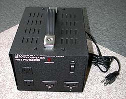 UD3000 voltage transformer — 3000 watt — 13/26.1 amp